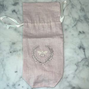 Arte Italica Linen Italian bee wine bag in pale pink